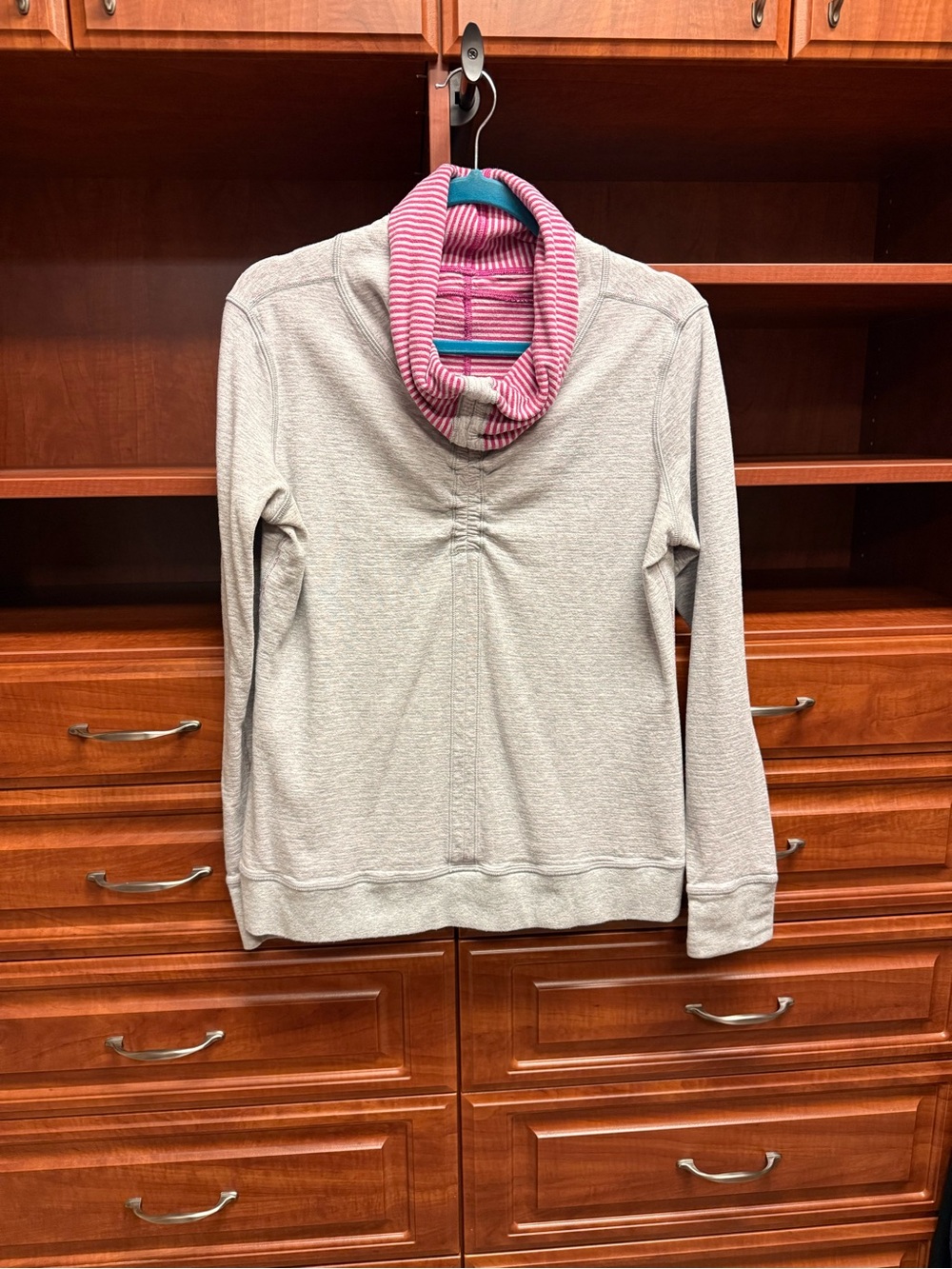 Lululemon In a Cinch Reversible Cowl/Funnel Neck